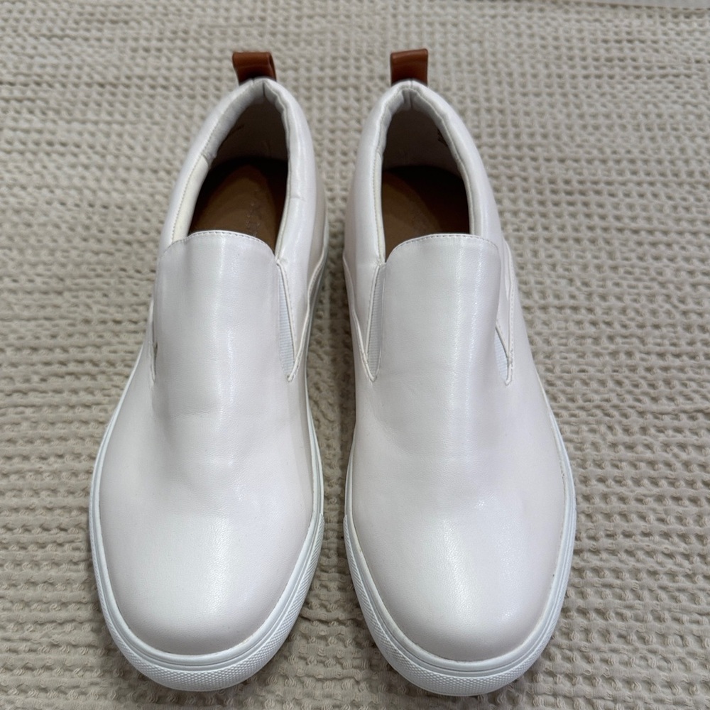 Women’s Lane Bryant Cream Slip-On Shoes Size 12W - Picture 4 of 6